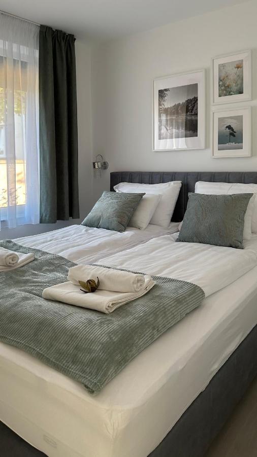 Linden Apartman 001 - Adults Only Mosonmagyaróvár المظهر الخارجي الصورة