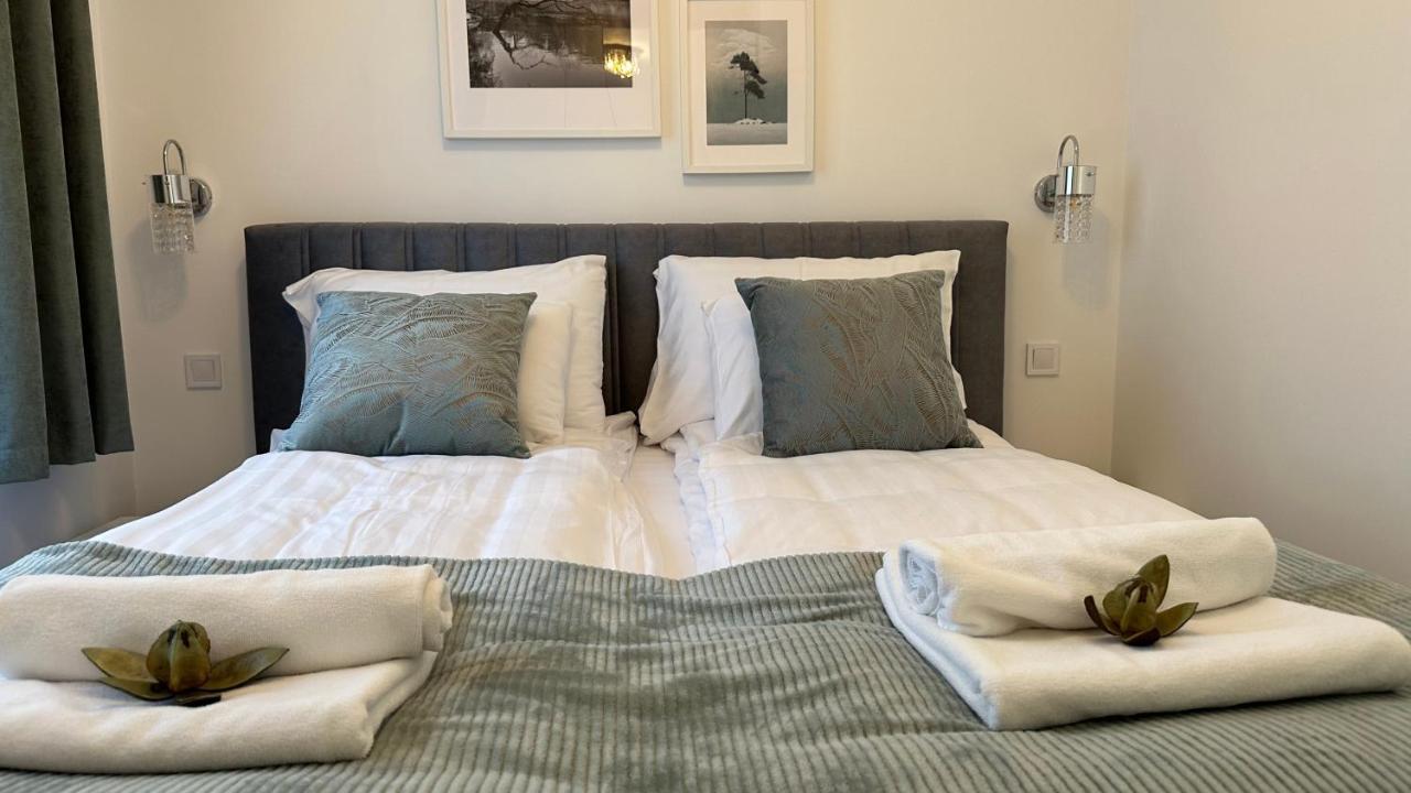 Linden Apartman 001 - Adults Only Mosonmagyaróvár المظهر الخارجي الصورة