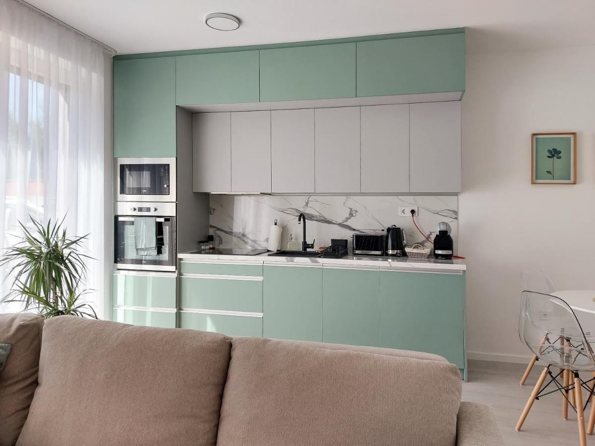Linden Apartman 001 - Adults Only Mosonmagyaróvár المظهر الخارجي الصورة